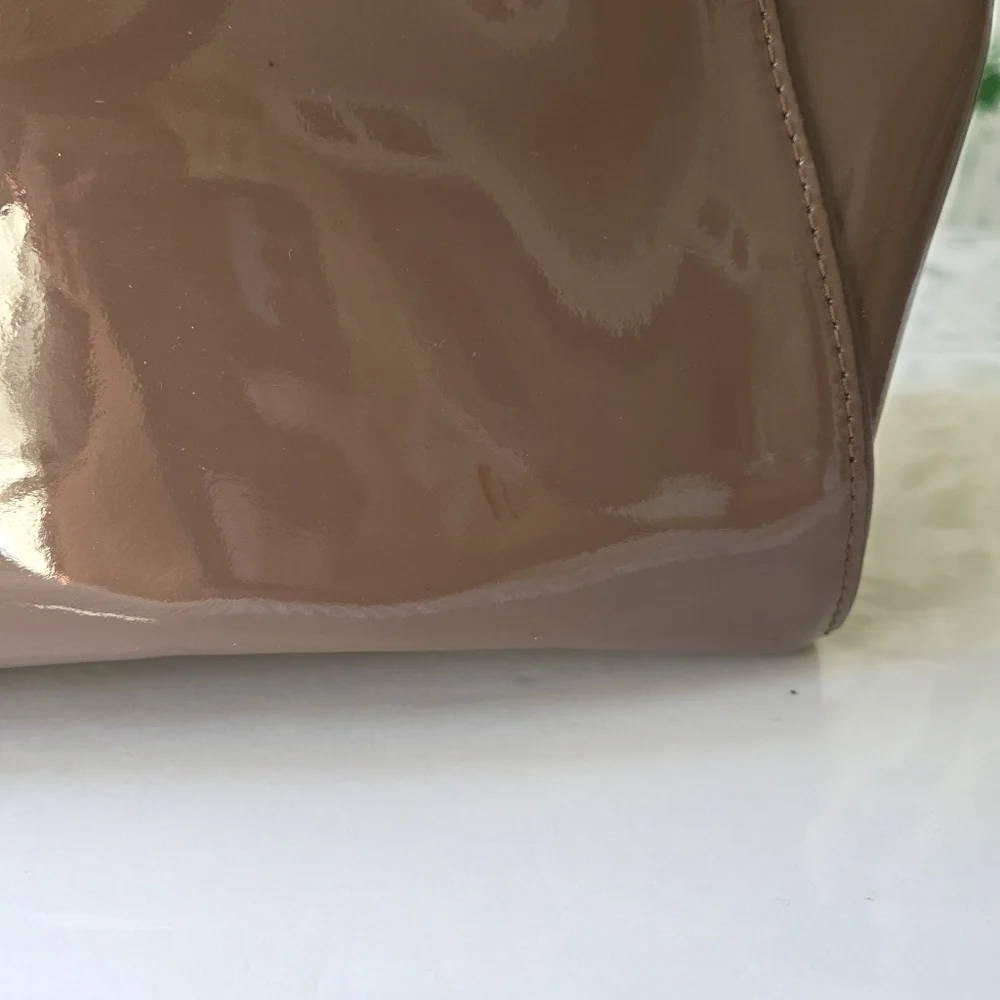 Dooney & Bourke elevate your